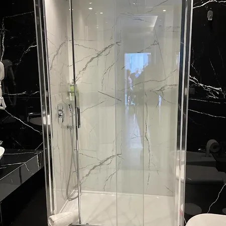 Casa de hóspedes Th Luxury 4*